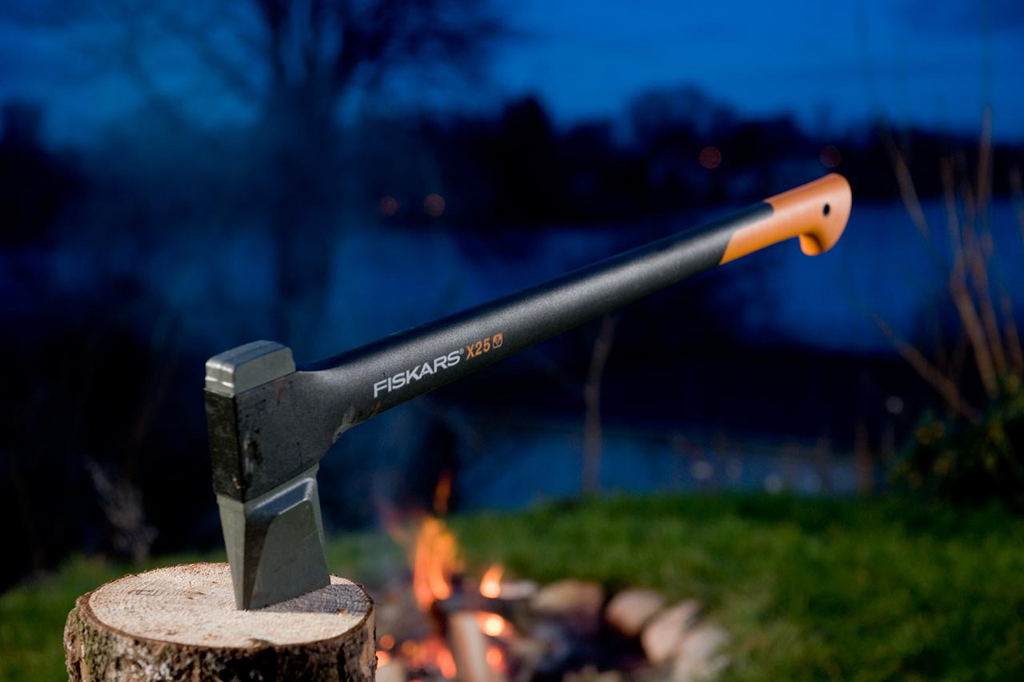 Fiskars Splitting Axe X25 2