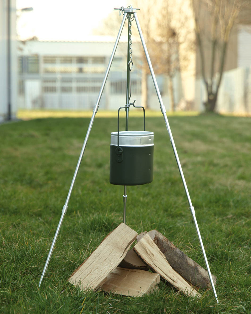 Mil-Tec Folding Campfire Tripod 1