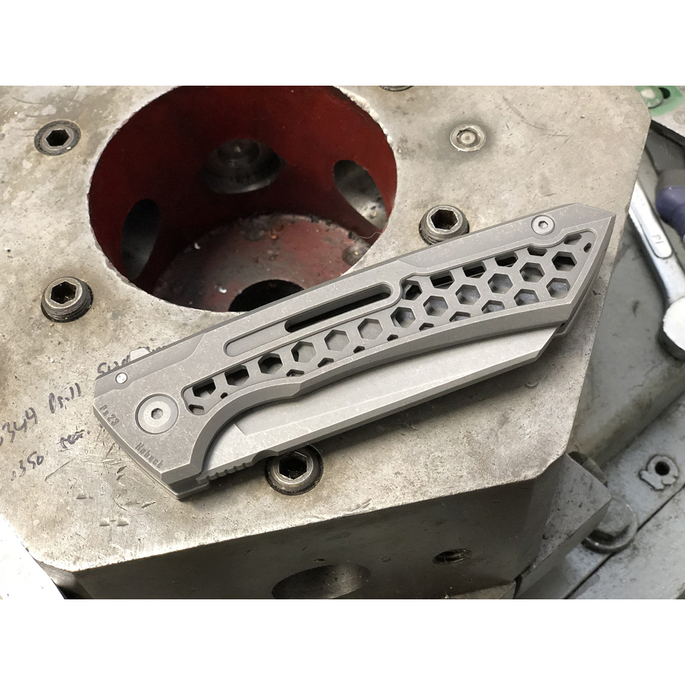 Hoback Buster Framelock Stonewash 7