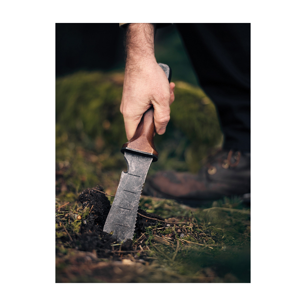 Barebones Hori Hori Ultimate Garden Tool 4