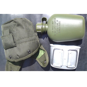 Mil-Tec Green Plastic Canteen with Aluminum Cup and Cover 1