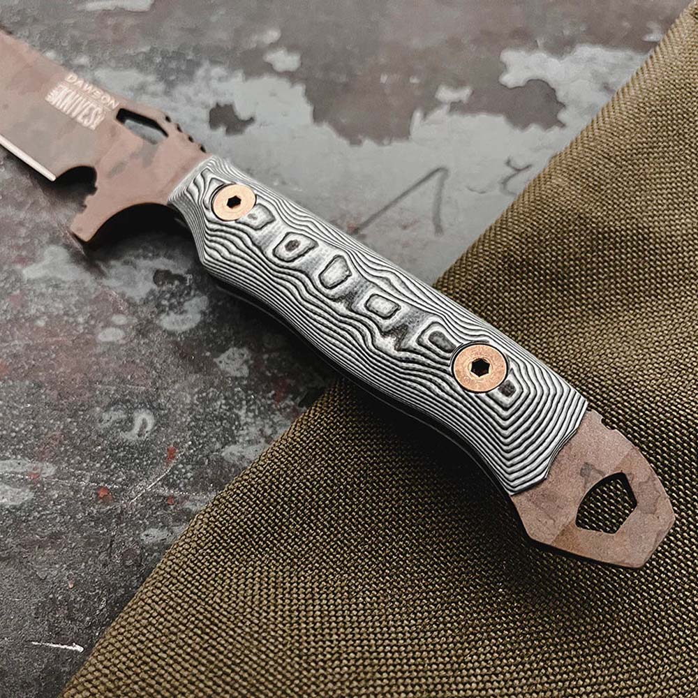 Dawson Smuggler CPM-MagnaCut Scorched Earth White/Black G10 3