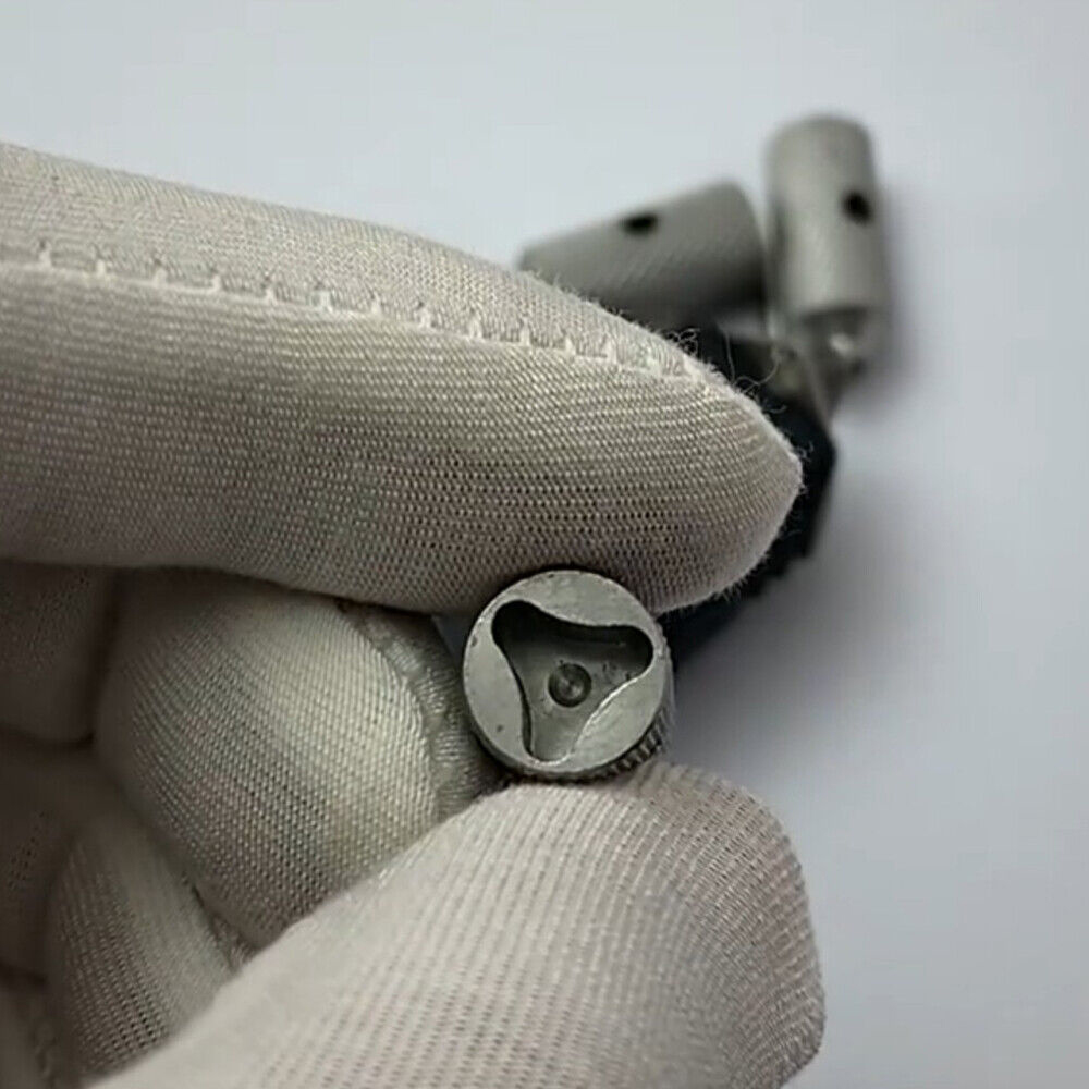 Triangular bit screwdriver for Microtech 3