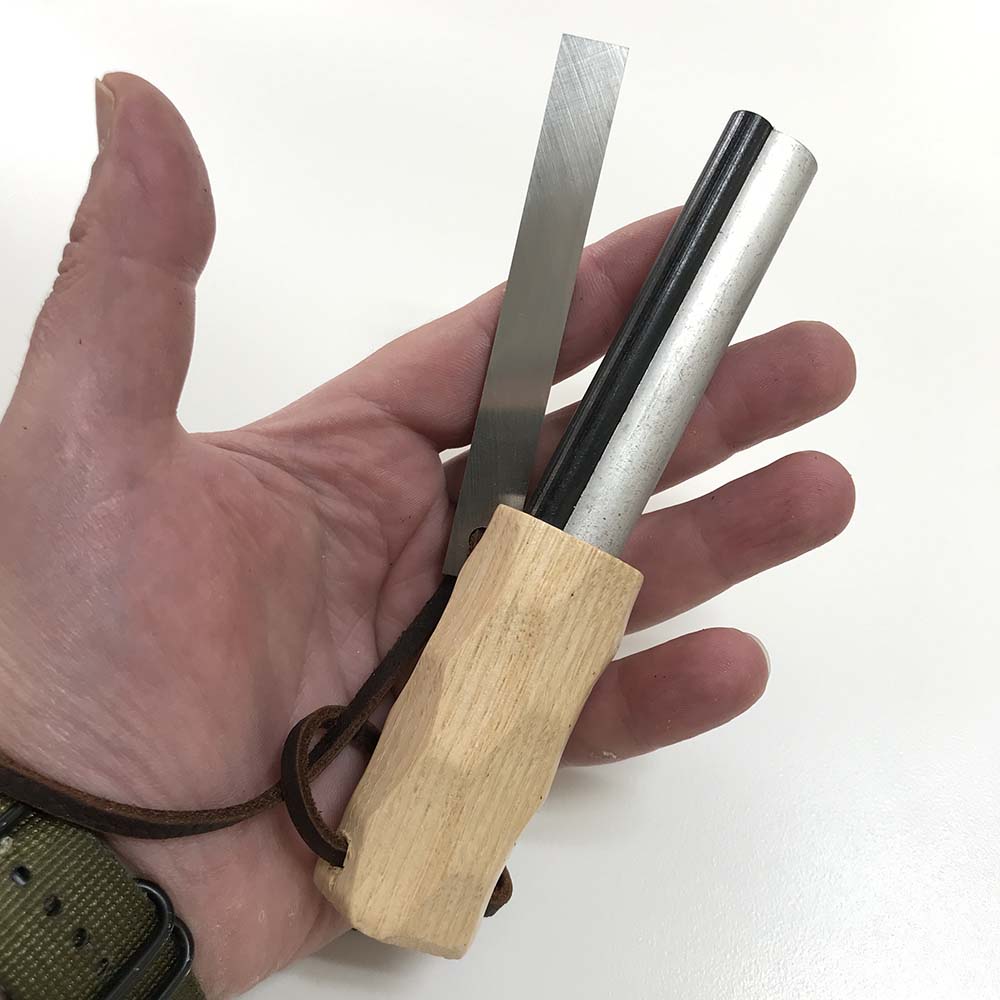 Two-Part Fire Starter KIT Firesteel + Magnesium Ferro Rod 4