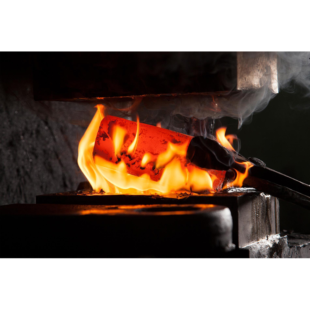 Forged Krumpholz Fork with spring socket, 4 bayonet tines and ash T-handle 5