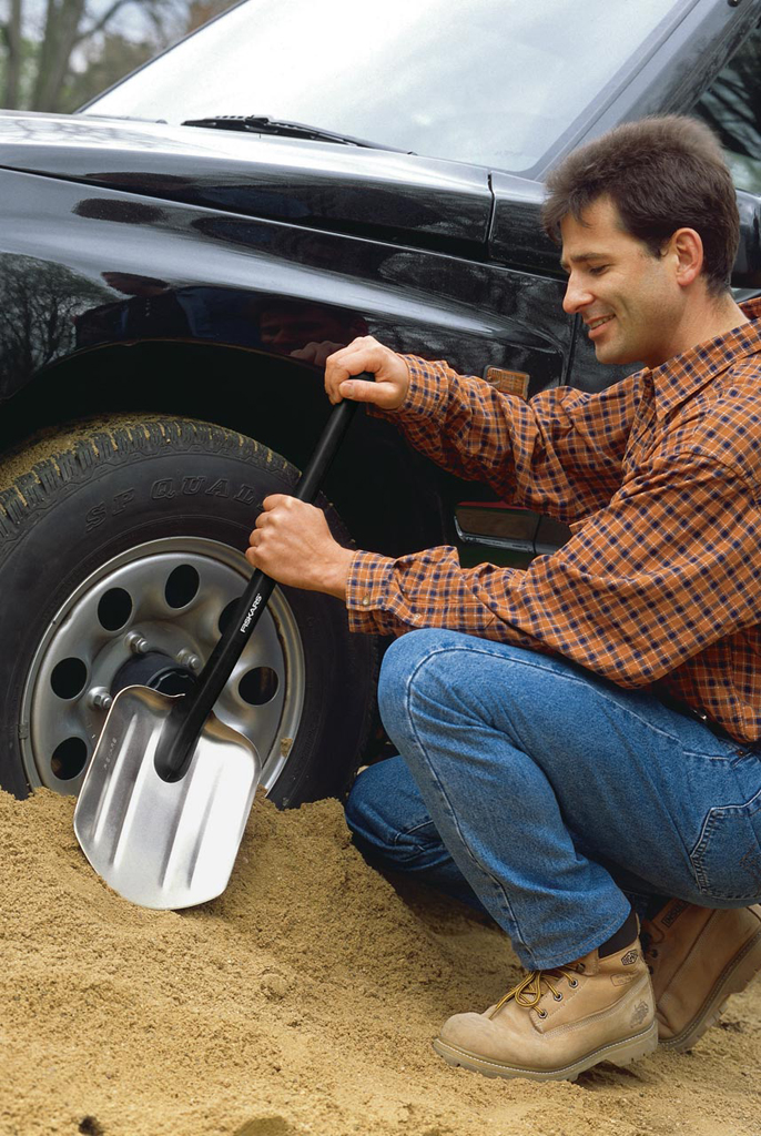 Fiskars Car and Camping Shovel 2